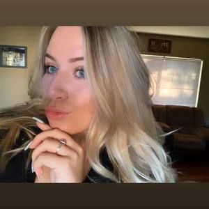 Meet your Posher, Caitlin